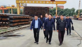  王月成在河口公司、多式聯(lián)運(yùn)公司調(diào)研