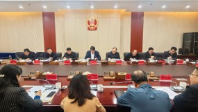  省推進(jìn)貿(mào)易高質(zhì)量發(fā)展聯(lián)席會議工作機制通道物流工作小組座談會在蘭州國際陸港召開